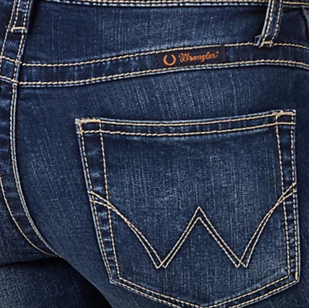 Wrangler Q Baby Jeans *NWT* size 5/6, 32 length, NR Wash (WRQ20NR)